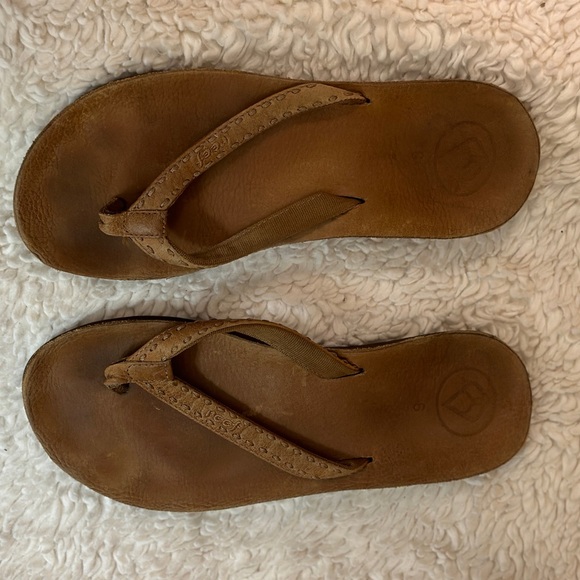 8.5 Women’s Reef Flip Flop Sandals - Picture 5 of 6